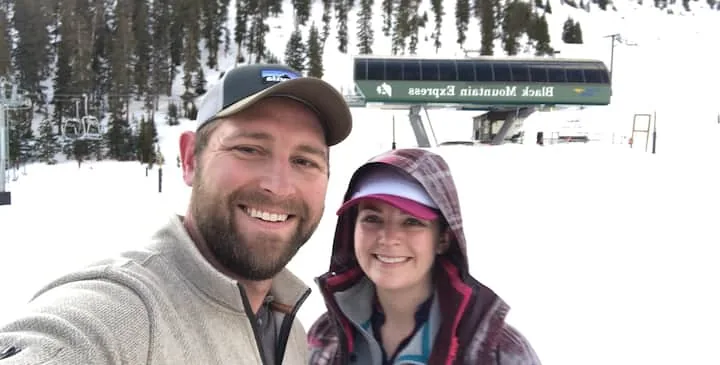 Aspen View hosts Scott and Kristi on a snowy ski day